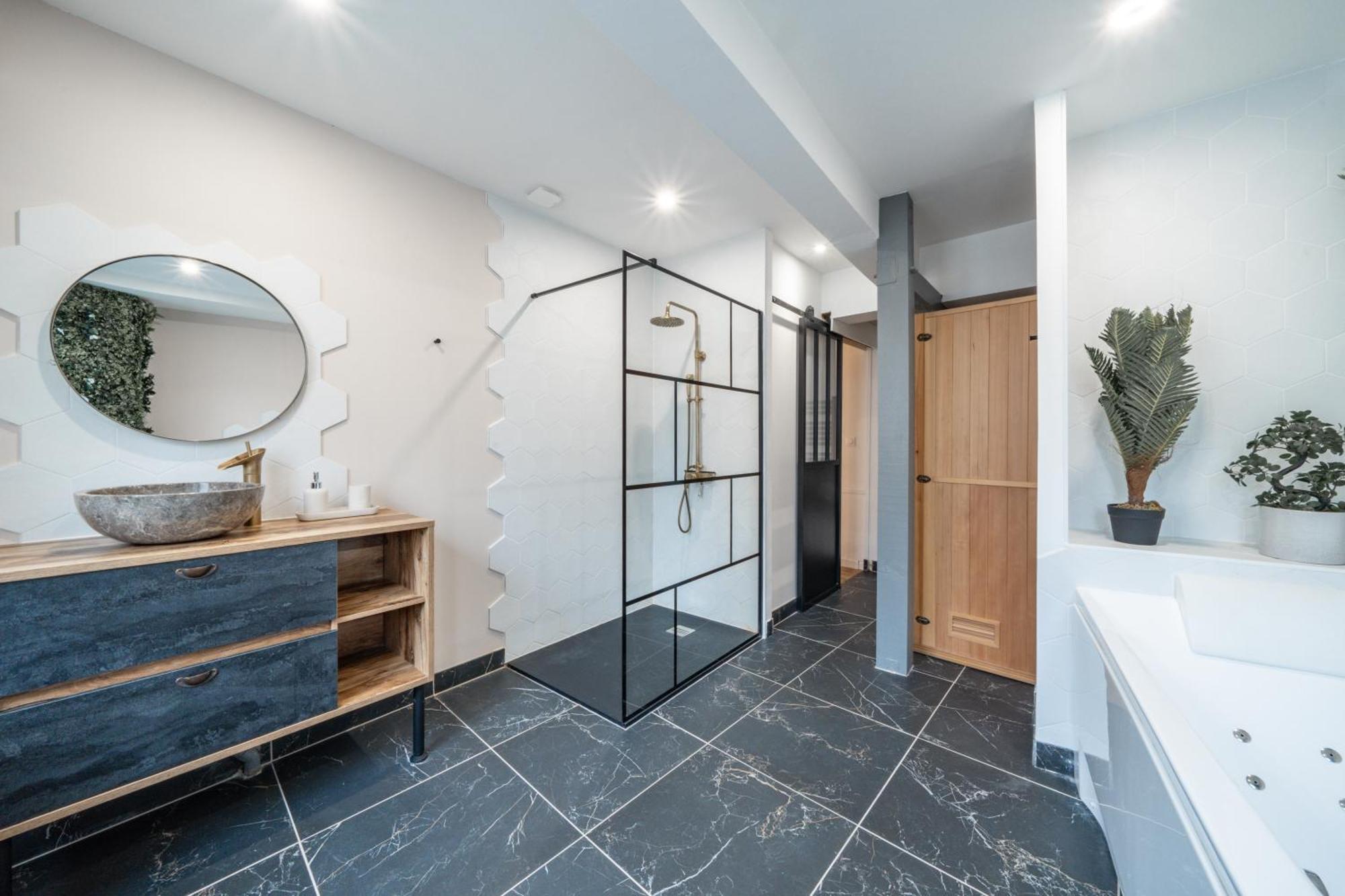 L'Evasion Amboise, Sauna Jacuzzi Екстер'єр фото